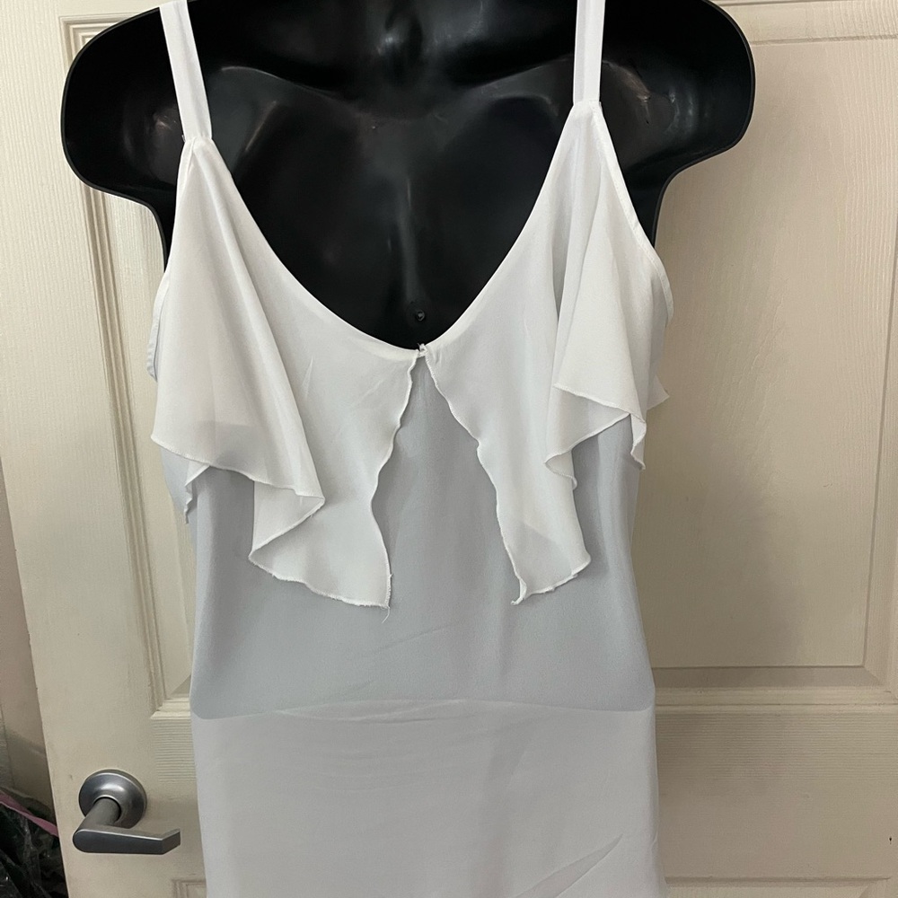NY&Co. White Ruffle Top XL - Picture 3 of 5